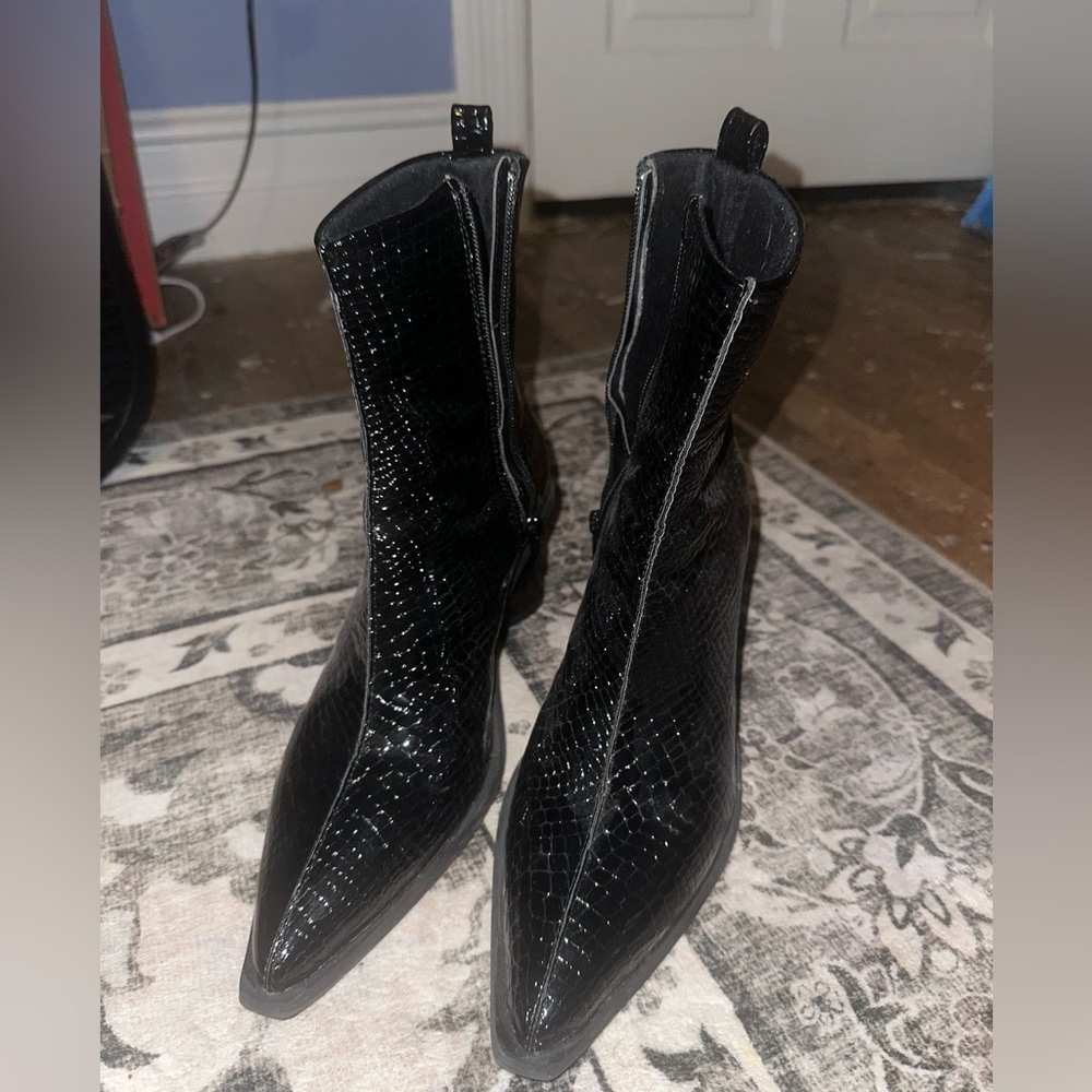 ASOS Men’s heel in Snake leather